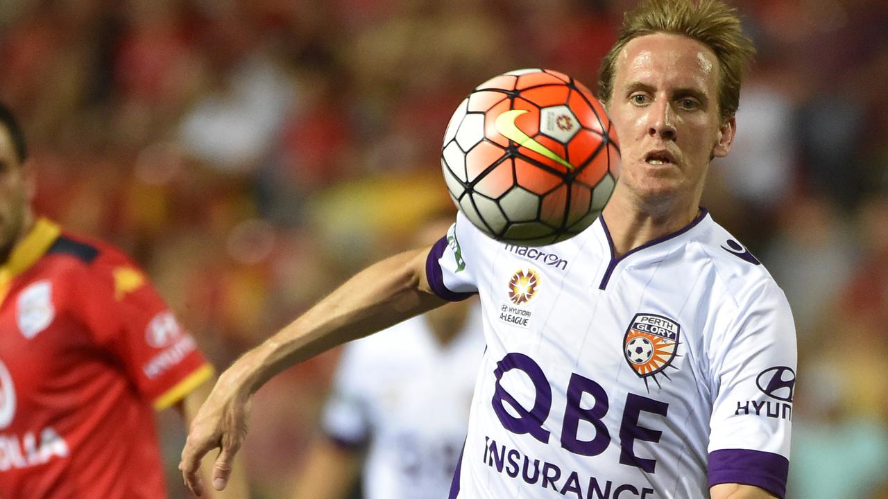 Michael Thwaite of Perth Glory during the round 9 A-League match between Adelaide United and Perth Glory at Coopers Stadium in Adelaide, Sunday, Dec. 6, 2015. (AAP Image/David Mariuz) NO ARCHIVING, EDITORIAL USE ONLY