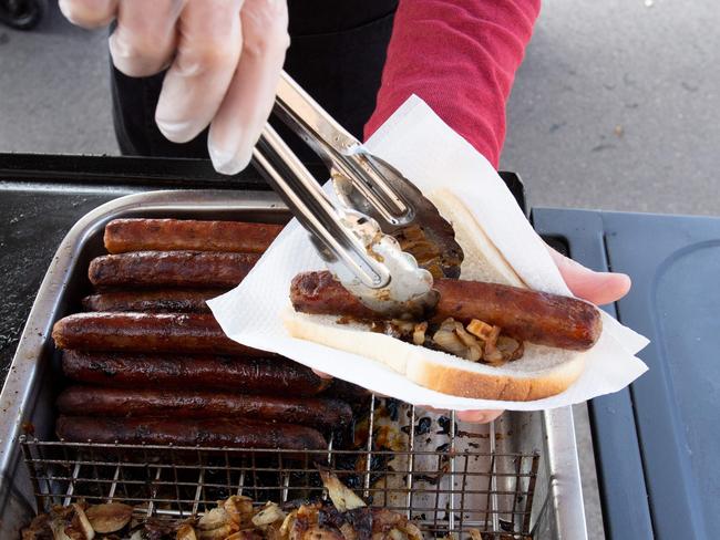 VOICEREF23 Sausage Sizzle at the Referendum on The Voice at Brooklyn Park, SA. Picture:Brett Hartwig