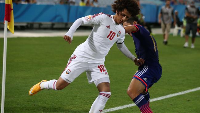 Omar Abdulrahman of United Arab Emirates controls the ball during the quarter-final football match between Japan and UAE at the AFC Asian Cup in Sydney on January 23, 2015. AFP PHOTO / CRAIG GOLDING --IMAGE RESTRICTED TO EDITORIAL USE - STRICTLY NO COMMERCIAL USE
