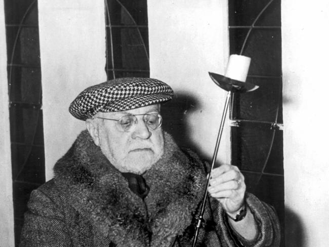 Undated copy photo of artist Henri Matisse.P/ - history impressionist headshot flat cap