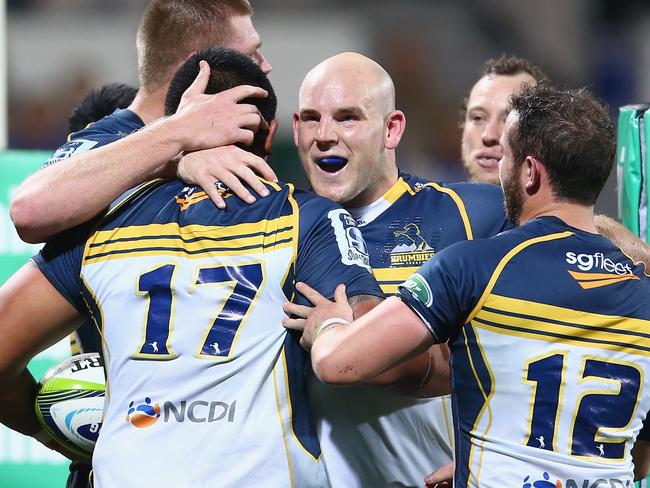 PERTH, AUSTRALIA - JUNE 05: (L-R) Nic White, Rory Arnold, Stephen Moore and Robbie Coleman of the Brumbies is congratulate Allan Alaalatoa of the Brumbies after he scored a try during the round 17 Super Rugby match between the Western Force and the Brumbies at nib Stadium on June 5, 2015 in Perth, Australia. (Photo by Mark Kolbe/Getty Images)