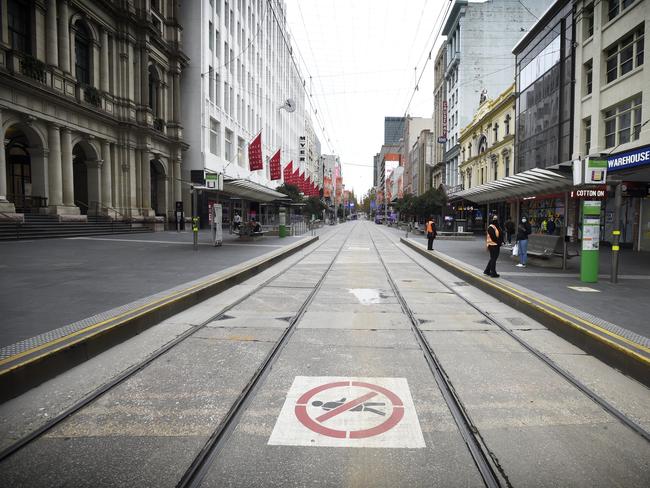MELBOURNE, AUSTRALIA - NewsWire Photos MAY 28, 2021: The Bourke Street Mall is almost empty during the morning peak on the first day of lockdown. Picture: NCA NewsWire / Andrew Henshaw