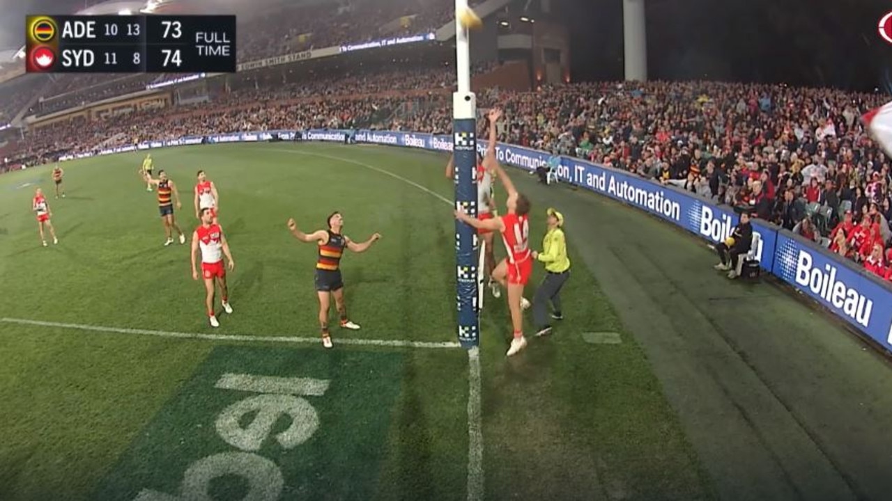 Adelaide Crows Ben Keays goal , that was incorrectly deemed a point , in last nights game against Sydney at Adelaide Oval . Picture: Fox Sports