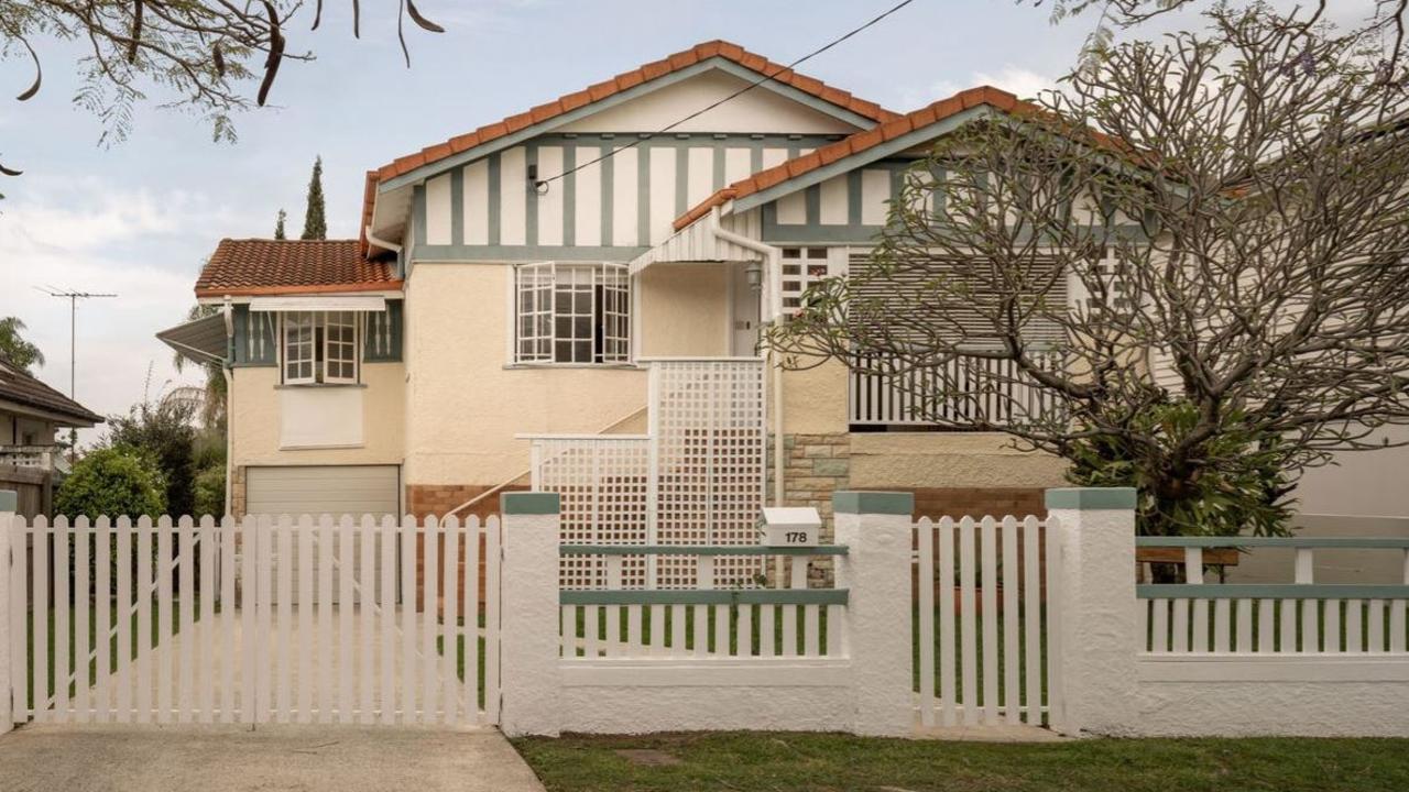 Home not sold in 83 years stuns onlookers at auction