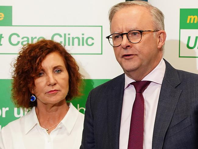 MELBOURNE AUSTRALIA - NewsWire Photos JANUARY 18, 2024: Prime Minister, Anthony Albanese Frankston and Labor candidate for Dunkley Jodie Belyea giving a press conference at the Urgent Care Clinic in Frankston.Picture: NCA NewsWire / Luis Enrique Ascui