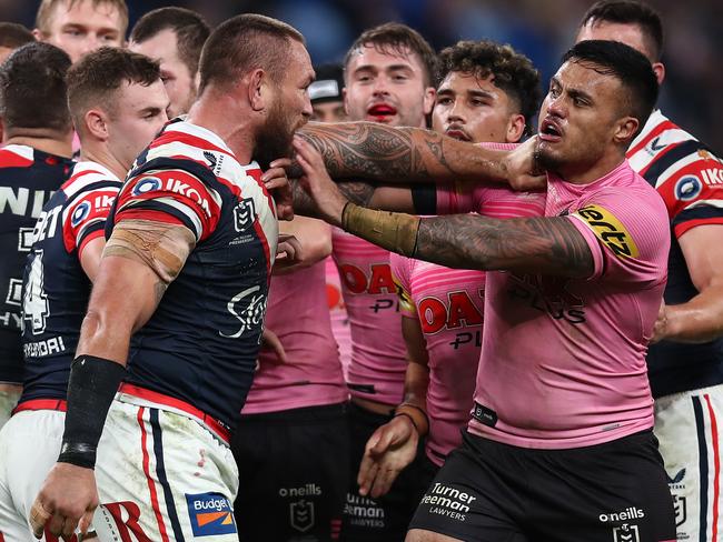 Spencer Leniu scuffles with Jared Waerea-Hargreaves during the round 15 2023 NRL match between Sydney Roosters and Penrith Panthers. Picture: Getty Images