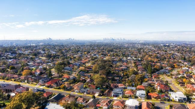 The longest fixed-rate mortgages in Australia are typically 10 years.