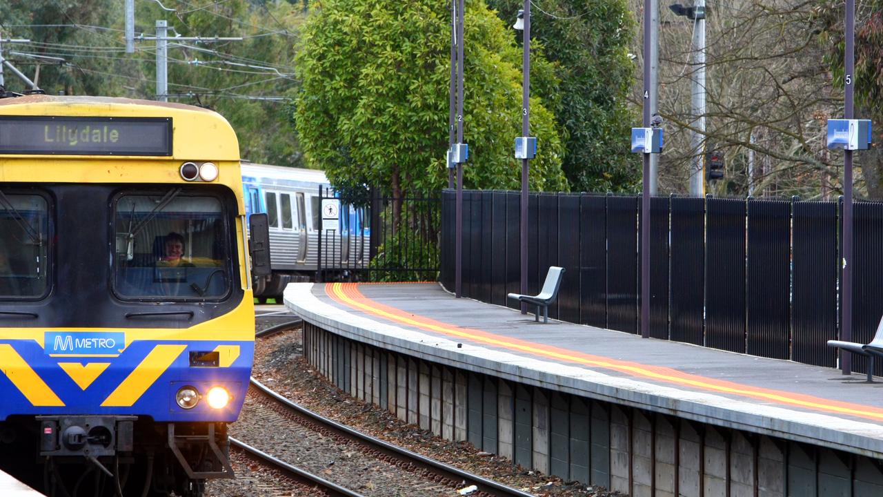 Melbourne trains Sandringham, Belgrave, Lilydale line delays Herald Sun