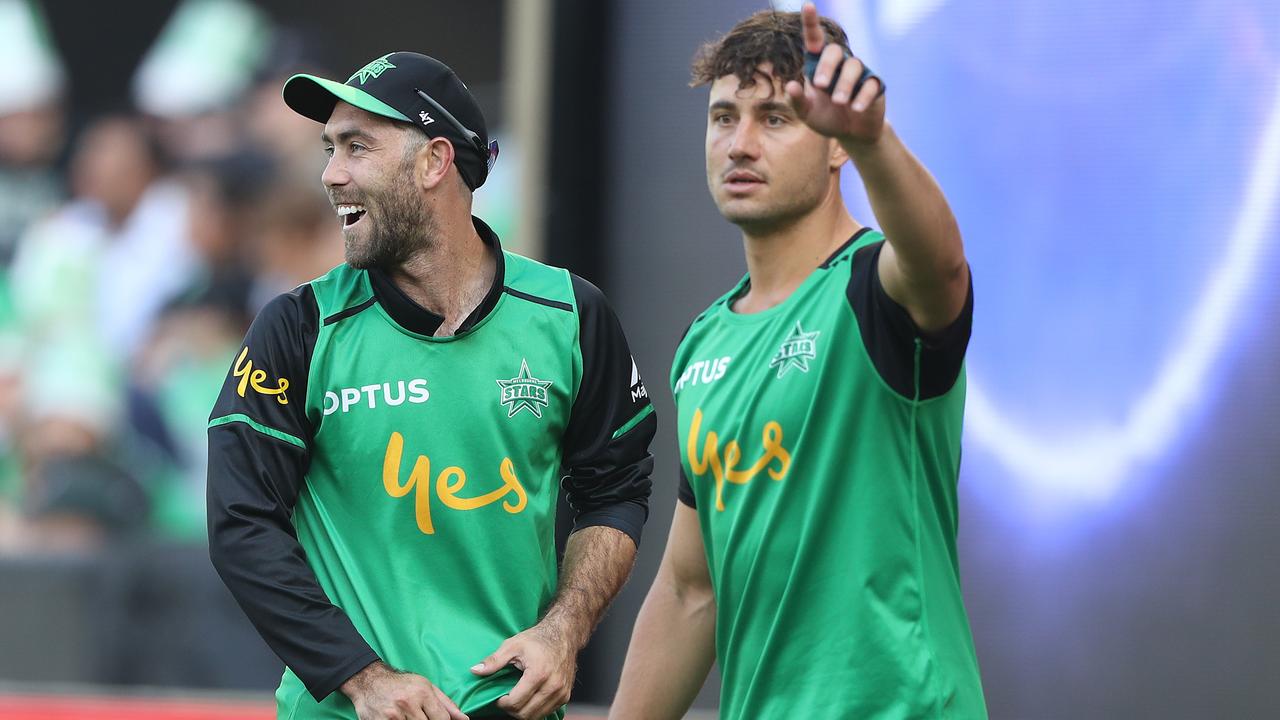 Shane Warne believes Glenn Maxwell and Marcus Stoinis must play in the T20 World Cup for Australia.