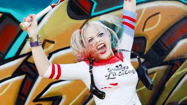 The @infamous_harley_quinn in full Cosplay attire.