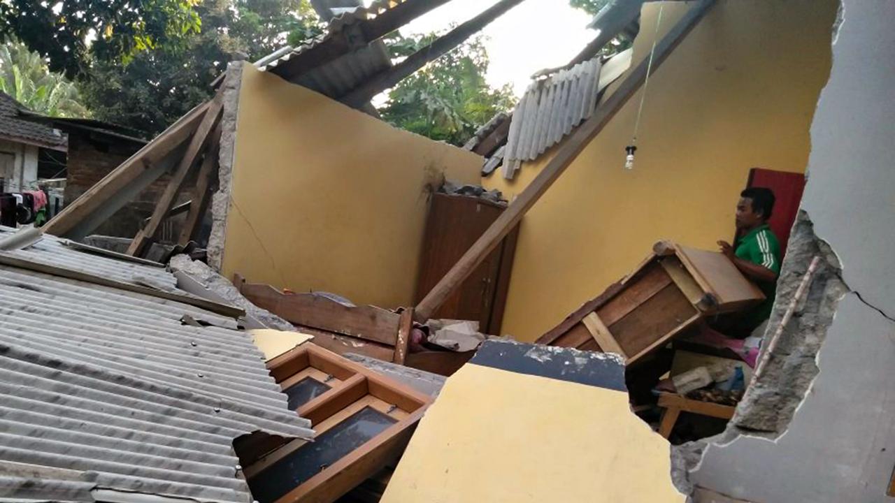 Lombok Quake Death Toll As Earthquake Hits Indonesian Island News