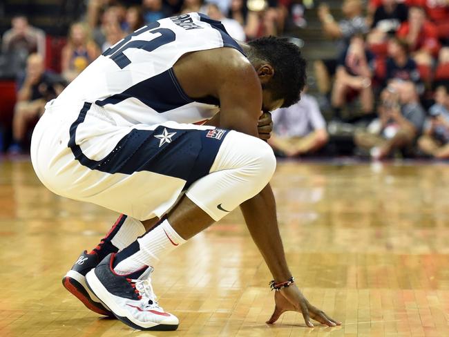 Pacers' George suffers leg injury in Team USA game