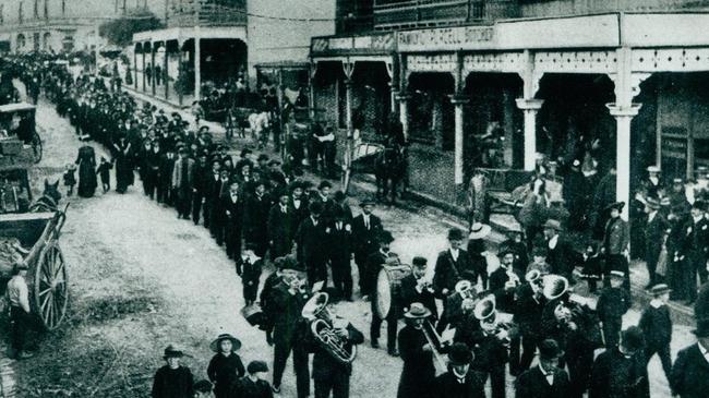 Mei Quong Tart's funeral procession.