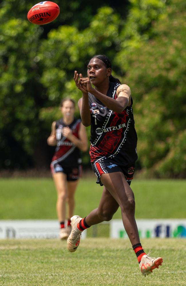 Maria Rioli playing for the Tiwi Bombers in the 2024-25 NTFL season. Picture: Tymunna Clements / AFLNT Media