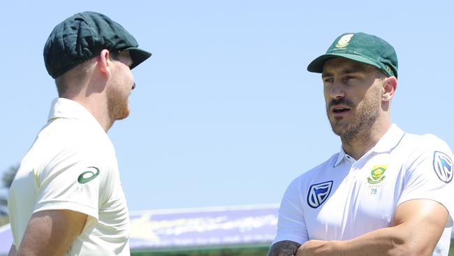 DURBAN, SOUTH AFRICA - FEBRUARY 28: Steven Smith (Captain) of Australia and Faf du Plessis (Captain) of South Africa during the trophy presentation at Sahara Stadium Kingsmead on February 28, 2018 in Durban, South Africa. (Photo by Gerhard Duraan/Gallo Images/Gettyt Images)