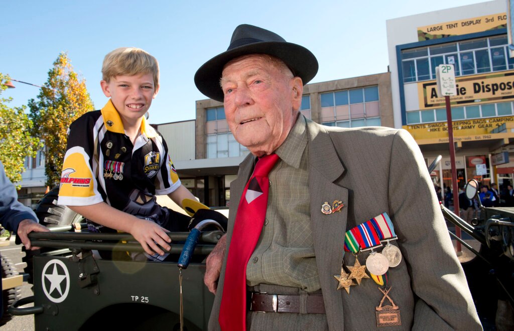  Bert Miles. Anzac Day march. Photo Nev Madsen / The Chronicle. Picture: Nev Madsen