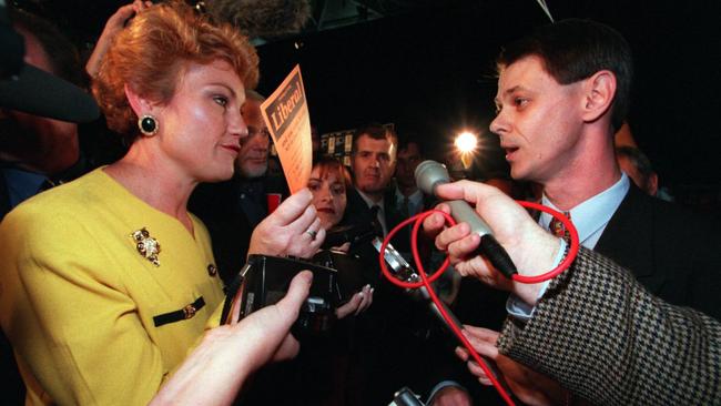 One Nation leader Pauline Hanson confronts ALP state organiser Mike Kaiser in 1998.