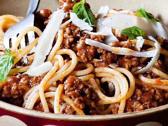 rich-red-wine-bolognaise-97631-1