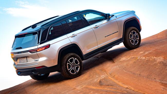 The Grand Cherokee will still maintain its big V8 engine.