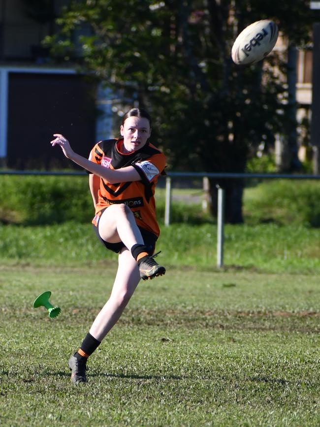 The Herbert River Crushers Women’s team drew 20-20 with Townsville Brothers in a hard-fought contest in Ingham on Saturday. Picture: Cameron Bates
