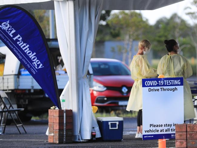 BYRON BAY , AUSTRALIA - NewsWire Photos March 30, 2021: QML Pathology Medical staff test drivers and passengers at the pop up Covid Testing site at Cavanbah Sports Ground, Ewingsdale Road Byron Bay.Picture: NCA NewsWire / Scott Powick