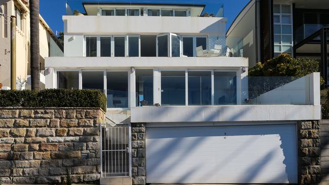 The desirable five bedroom mansion in Wolaroi Crescent, Tamarama, Sydney, is in high demand. Picture: Gaye Gerard