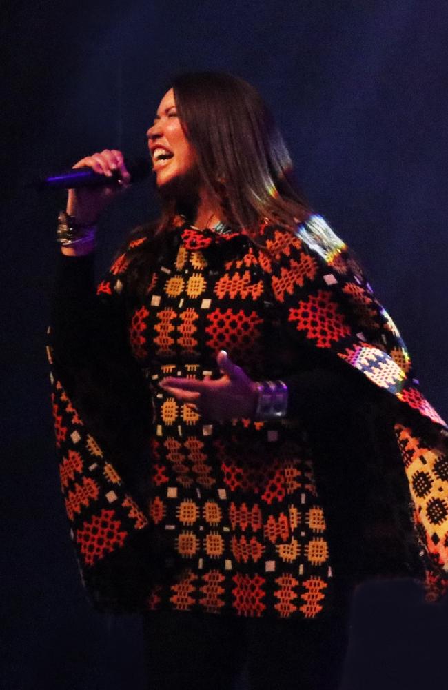 Musician Toni Childs will be performing hits from ‘Union’, ‘House of Hope’, ‘The Woman’s Boat’ and ‘Keep the Faith’, as well as an introduction to her new music from new albums ‘It’s All a Beautiful Noise’ and ‘Citizens of the Planet’. Picture: Supplied