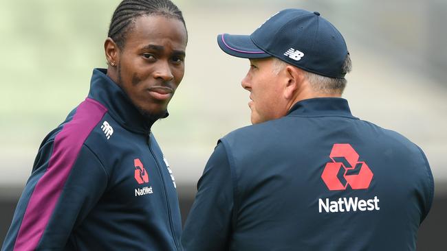 Jofra Archer meets up with England bowling coach Chris Silverwood.