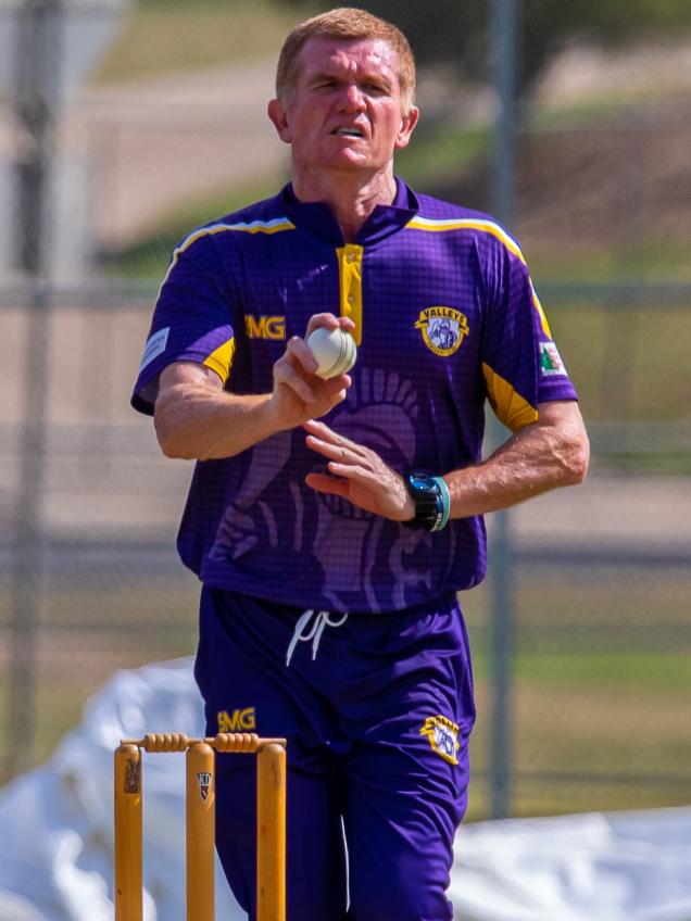 ‘I am mainly a swing bowler and it is important at the right time and age of overs on the ball to apply an amount of sweat on one side and have the other side rough so it will move for you’, Venn said. Photo: Zahner Photography