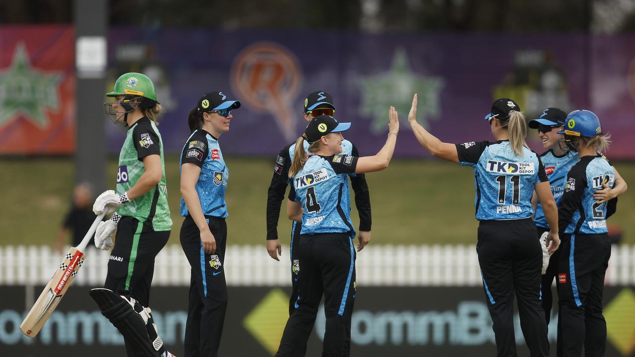 The Strikers bounced back from a shock loss on Monday to beat the Stars for the second time in four days. Picture: Daniel Pockett/Getty Images