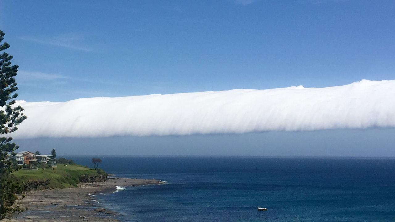 Damien Knox photographed the mesmerising cloud while on holiday in Gerroa. 