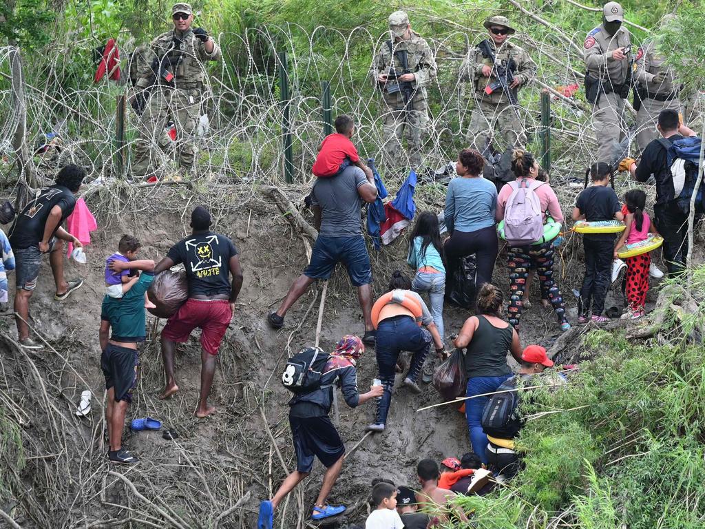 Almost 70,000 migrants cross US-Mexico border in Title 42 crisis ...