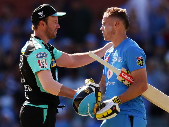 ADELAIDE, AUSTRALIA - JANUARY 17: AB de Villiers of the Heat congratulates Phil Salt of the Strikers after he hit the winning runs during the Big Bash League match between the Adelaide Strikers and the Brisbane Heat at the Adelaide Oval on January 17, 2020 in Adelaide, Australia. (Photo by Matt King/Getty Images)