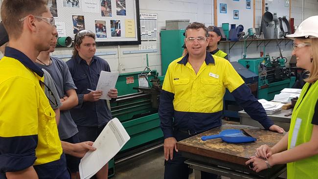 Minister Shannon Fentiman talks with Ashmore TAFE students. Photo supplied.