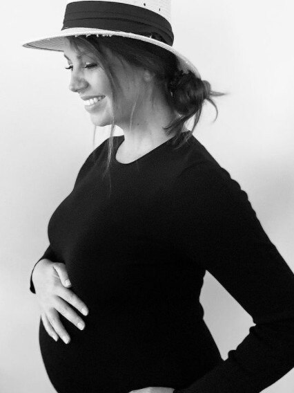 Yvonne Sampson shares photo of her pregnant belly. Photo: Instagram