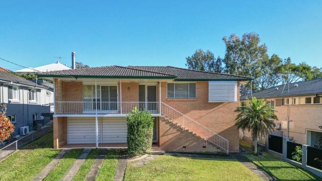 Despite requiring some updating, 24 Ferol St, Coorparoo, has been kept in good condition.