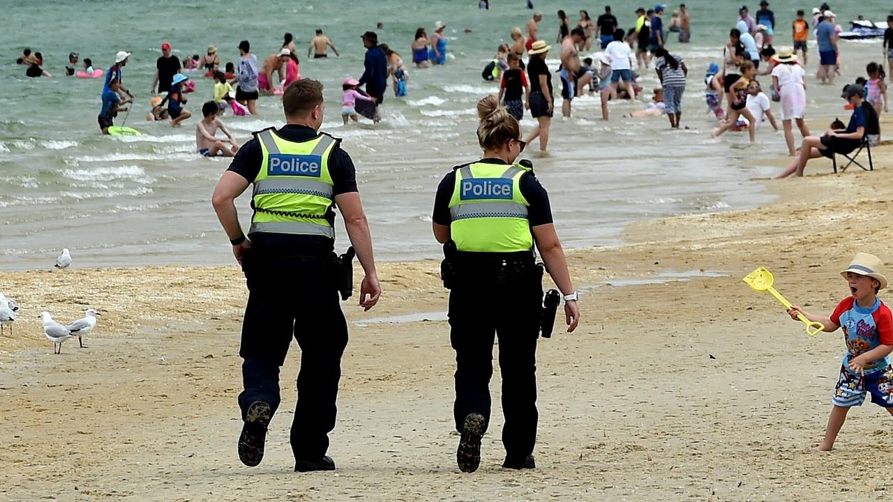 Police Beach Patrol: Zero Tolerance For Bad Behaviour In Chelsea And St ...