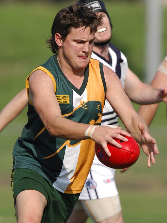 Stephen Saddington in action for Northcote Park.