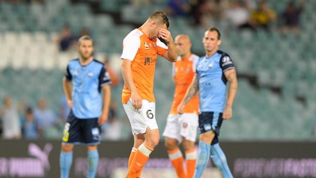 Avram Papadopoulos of Brisbane leaves the field