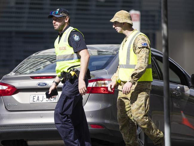 Army deployed to enforce Qld’s hard border with NSW