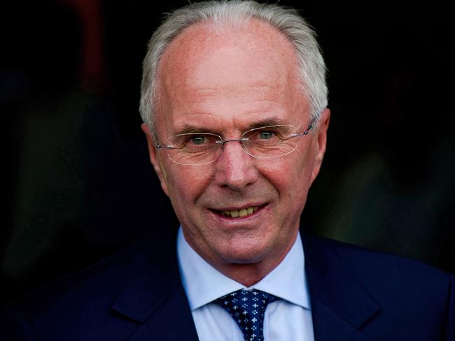 (FILES) Former England manager Sven-Goran Eriksson arrives at the National Stadium in Bangkok on September 3, 2012. Swedish football manager Sven-Goran Eriksson, who coached England from 2001 to 2006, died on August 26, 2024 at the age of 76 after a battle with pancreatic cancer, his agent said. (Photo by NICOLAS ASFOURI / AFP)