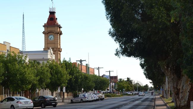 Deakin Ave in Mildura was of course a nod to Alfred Deakin, who supported the Chaffeys establishing an irrigation settlement there.