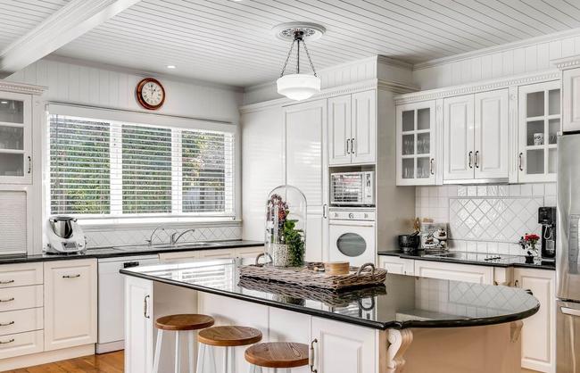 244 Herries St, Newtown, is for sale.
