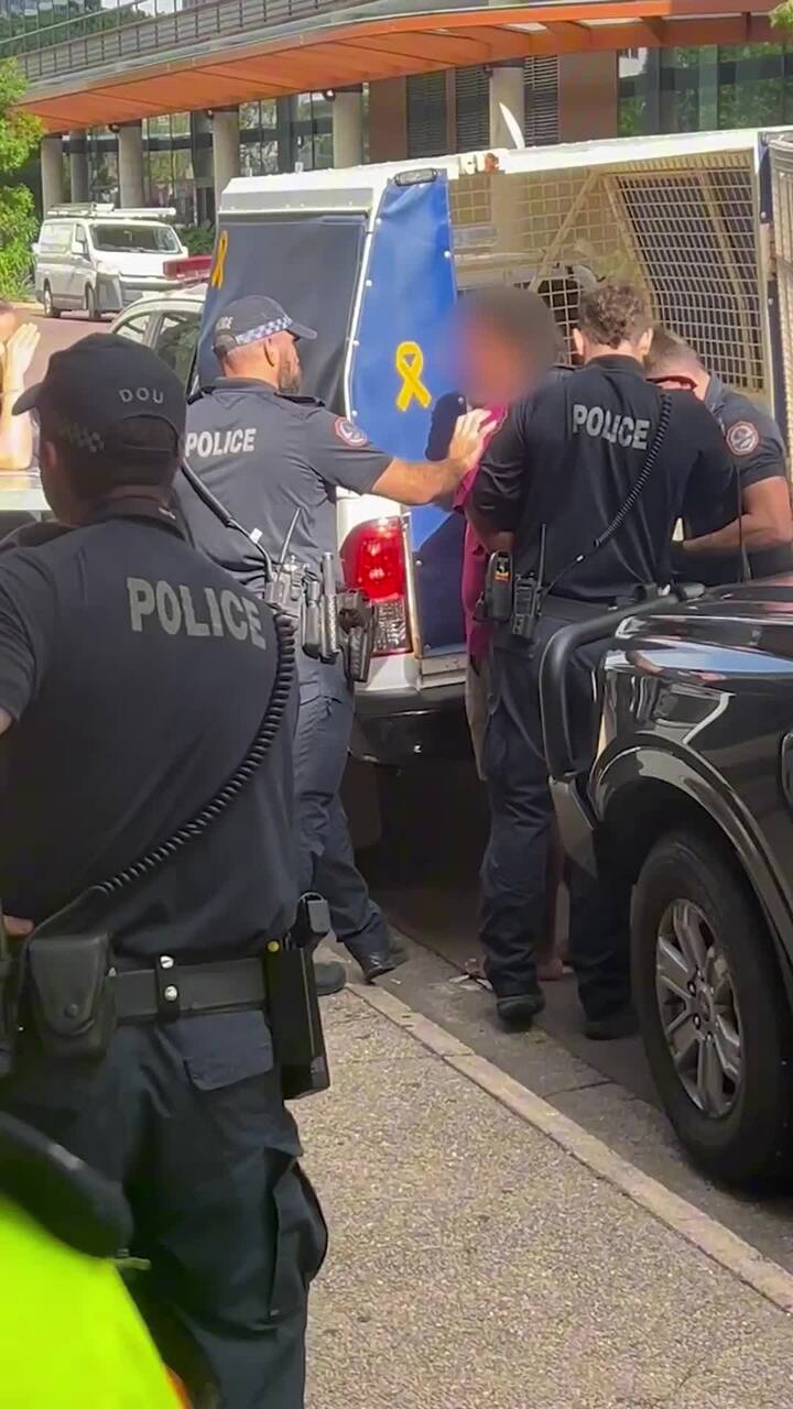 Man cornered and arrested in Darwin CBD