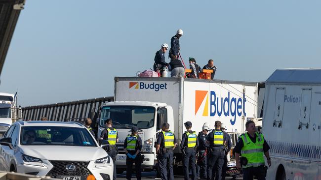 Extinction Rebellion Protest Block Westgare Bridge. Picture: Jason Edwards