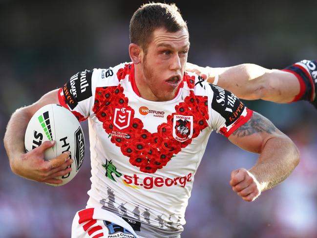 SYDNEY, AUSTRALIA - APRIL 25: Cameron McInnes of the Dragons takes on the defence during the round 7 NRL match between the Sydney Roosters and the St George Illawarra Dragons at the Sydney Cricket Ground on April 25, 2019 in Sydney, Australia. (Photo by Matt King/Getty Images)