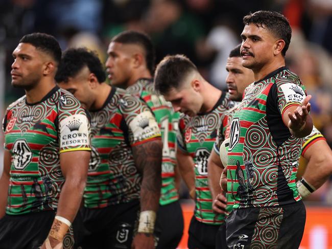 SYDNEY, AUSTRALIA - MAY 19: Latrell Mitchell of the Rabbitohs and team mates look dejected after an Eels try during the round 12 NRL match between South Sydney Rabbitohs and Parramatta Eels at Allianz Stadium on May 19, 2023 in Sydney, Australia. (Photo by Cameron Spencer/Getty Images)