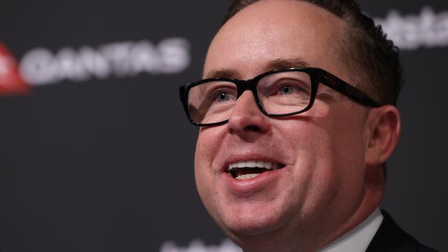 SYDNEY, AUSTRALIA - NewsWire photos DECEMBER 16, 2021: Market update with Qantas Group Chief Executive Officer Alan Joyce and Chief Financial Officer Vanessa Hudson at Qantas Head Office in Sydney. Picture: NCA NewsWire / Dylan Coker