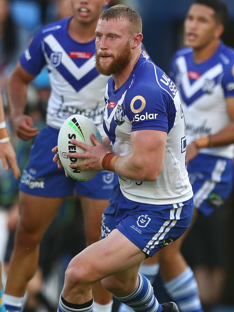 GOLD COAST, AUSTRALIA - MAY 22: Luke Thompson of the Bulldogs runs the ball during the round 11 NRL match between the Gold Coast Titans and the Canterbury Bulldogs at Cbus Super Stadium, on May 22, 2021, in Gold Coast, Australia. (Photo by Chris Hyde/Getty Images)