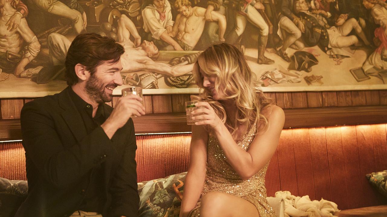 Michiel Huisman and Kaley Cuoco star in The Flight Attendant. Picture: Supplied/HBO